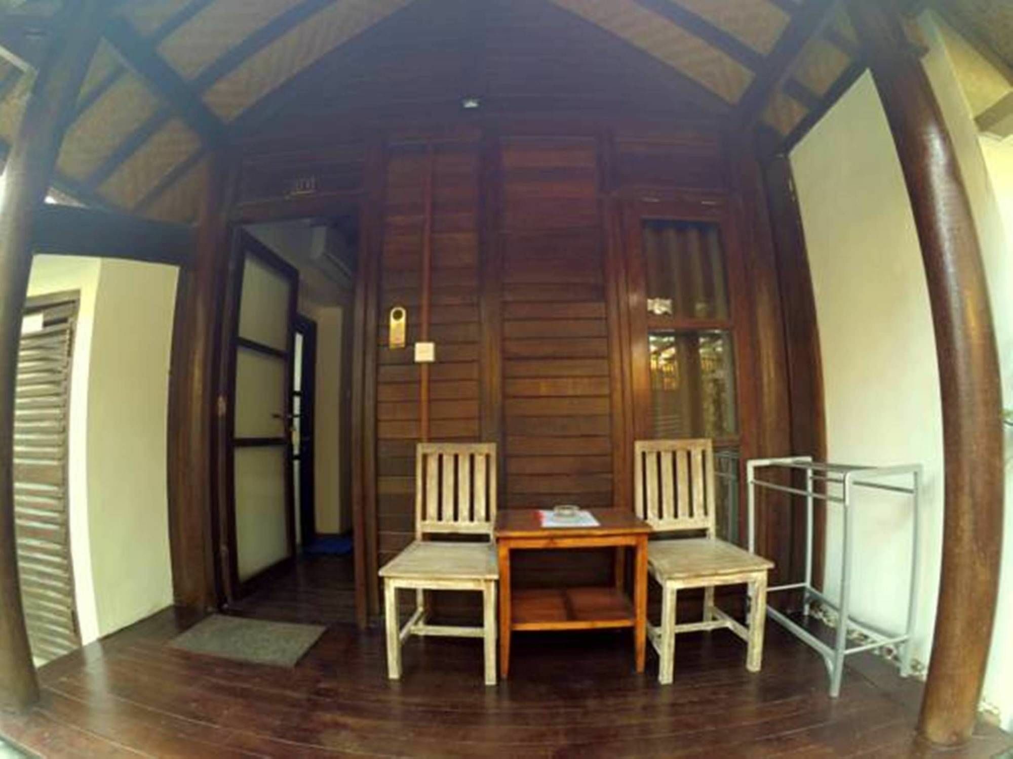Drupadi Bungalows Gili Trawangan Exterior photo