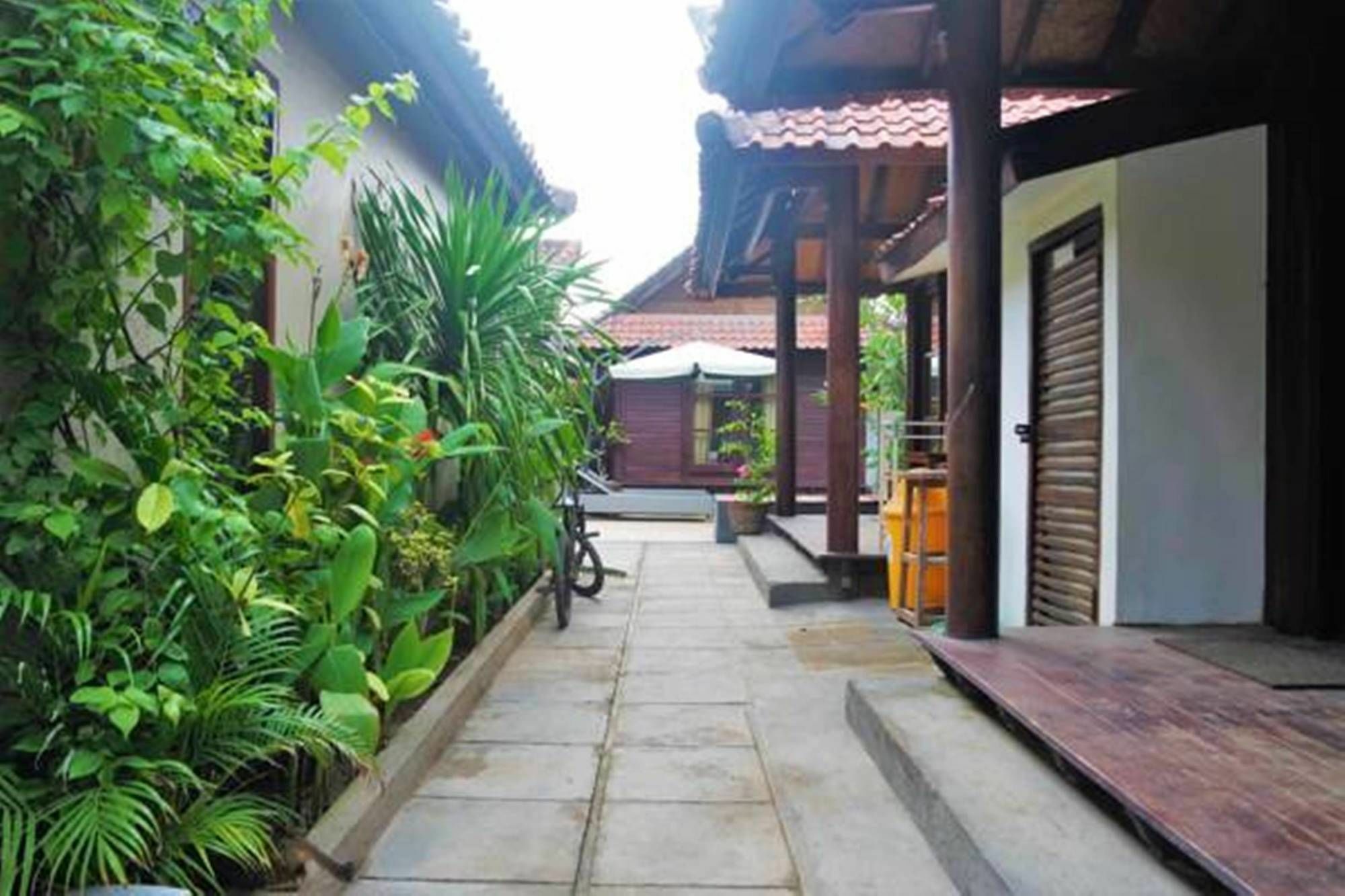 Drupadi Bungalows Gili Trawangan Exterior photo